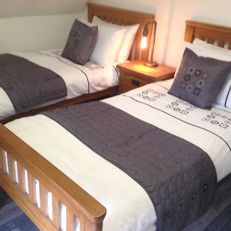 The Little Cow Shed Villa Суонзи Екстериор снимка